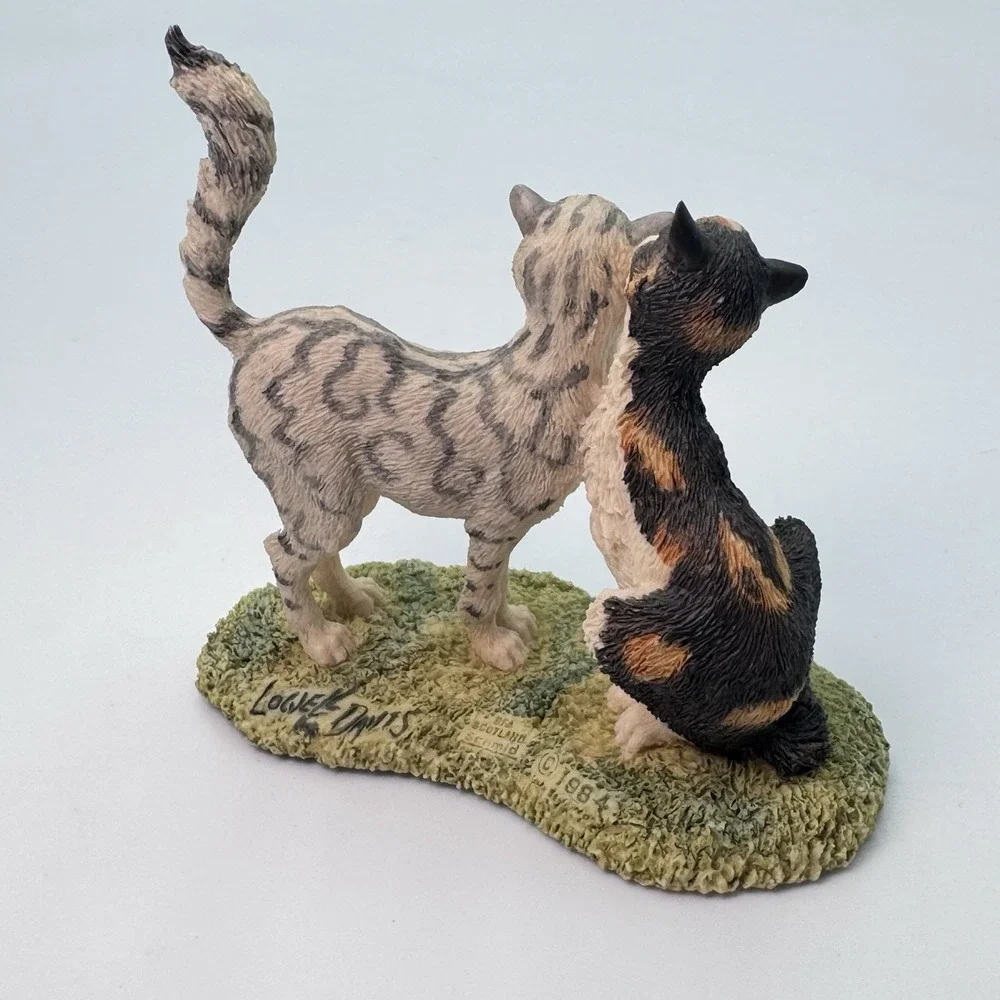 Lowell Davis Cat Kitten Figurine 
